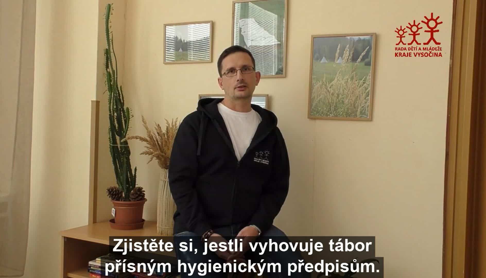 VYHOVUJE TÁBOR PŘÍSNÝM HYGIENICKÝM PŘEDPISŮM? Pokud se tábora účastní více než třicet dětí na dobu delší než pět dní, je jeho provozovatel povinen tábor nahlásit na okresní hygienickou stanici v místě […]