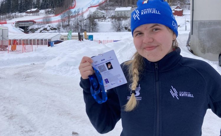 Sjížděla jsem stejnou sjezdovku jako Ledecká, říká dobrovolnice na Světovém poháru v Kvitfjellu